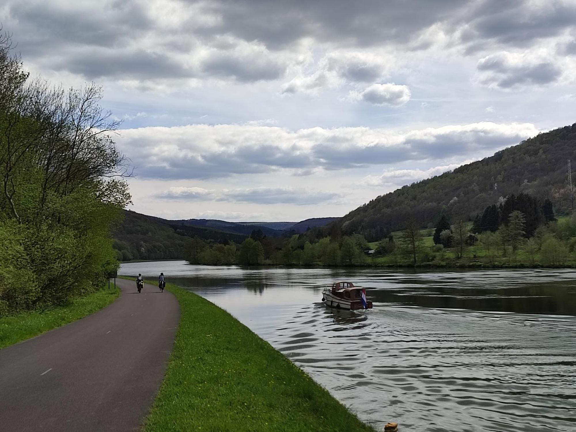 Entre Meuse Et Foret Revin  Zewnętrze zdjęcie