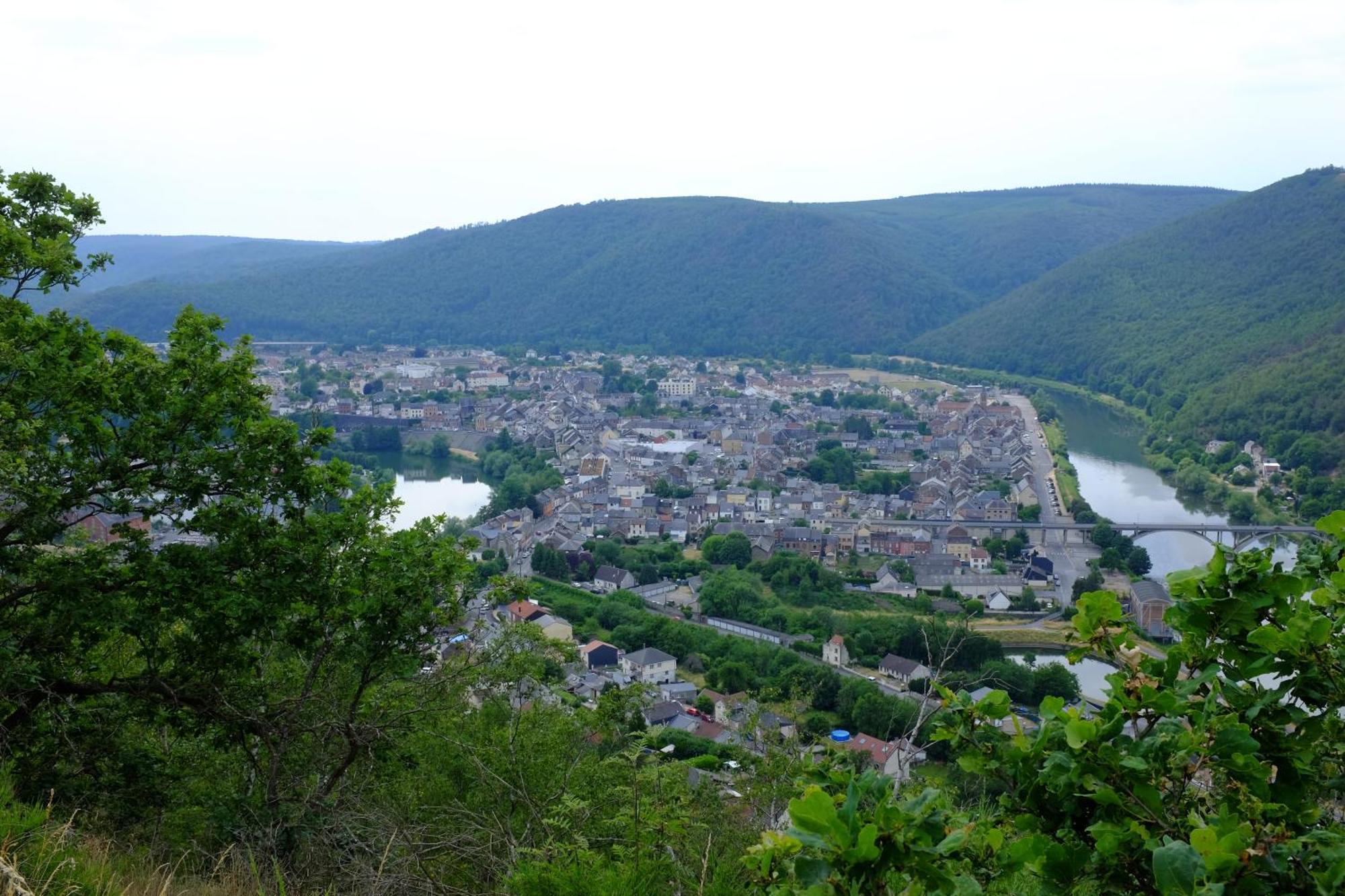 Entre Meuse Et Foret Revin  Zewnętrze zdjęcie